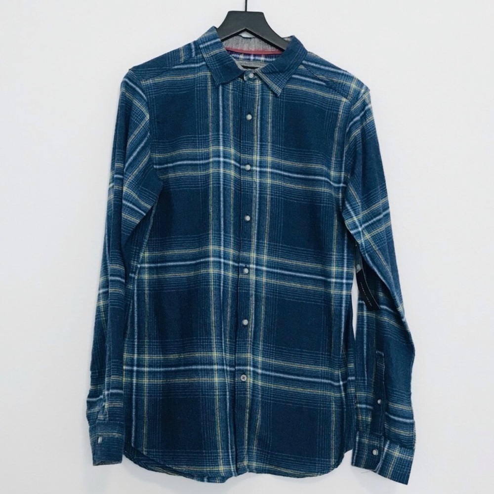 New! Ocean Current Plaid Flannel Button Down Long Sleeve Shirt